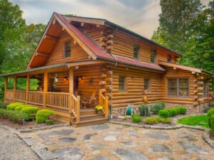 The Cascade Log Cabin Is Filled With Country Chic Charm